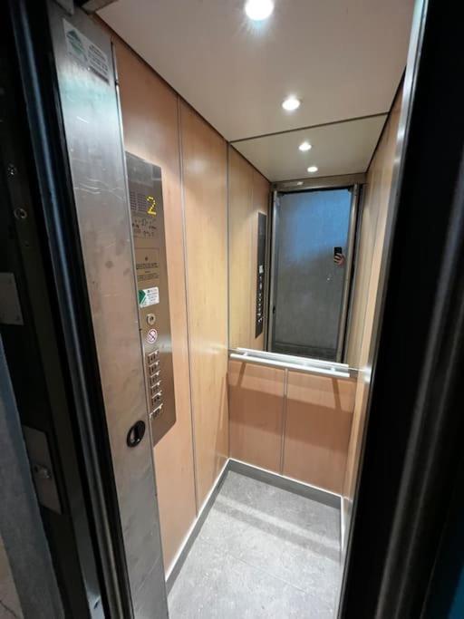 Robs In Center Apartment Bourges